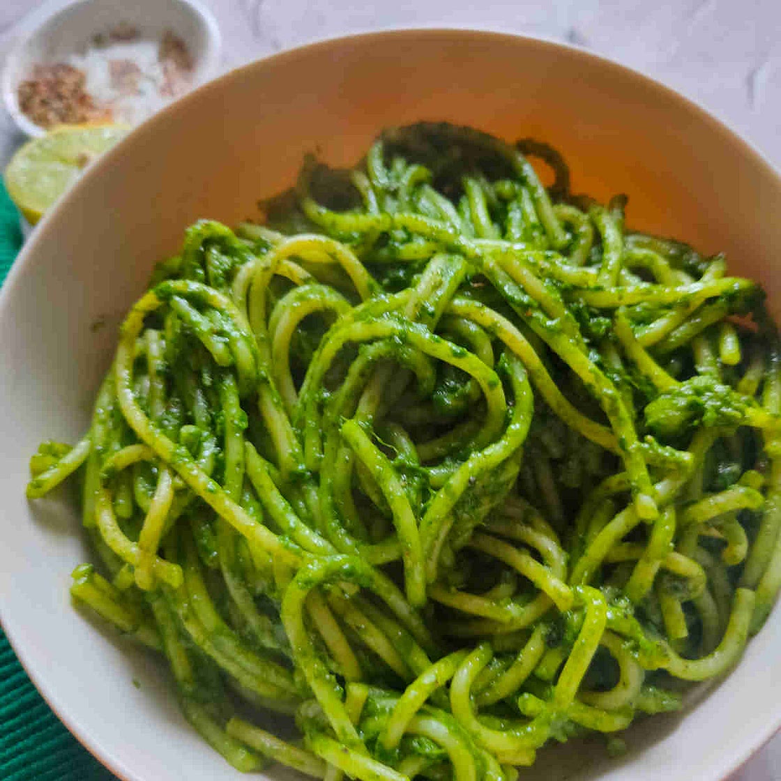 Creamy Vegan Spinach Pasta Recipe (Easy Pasta Sauce)