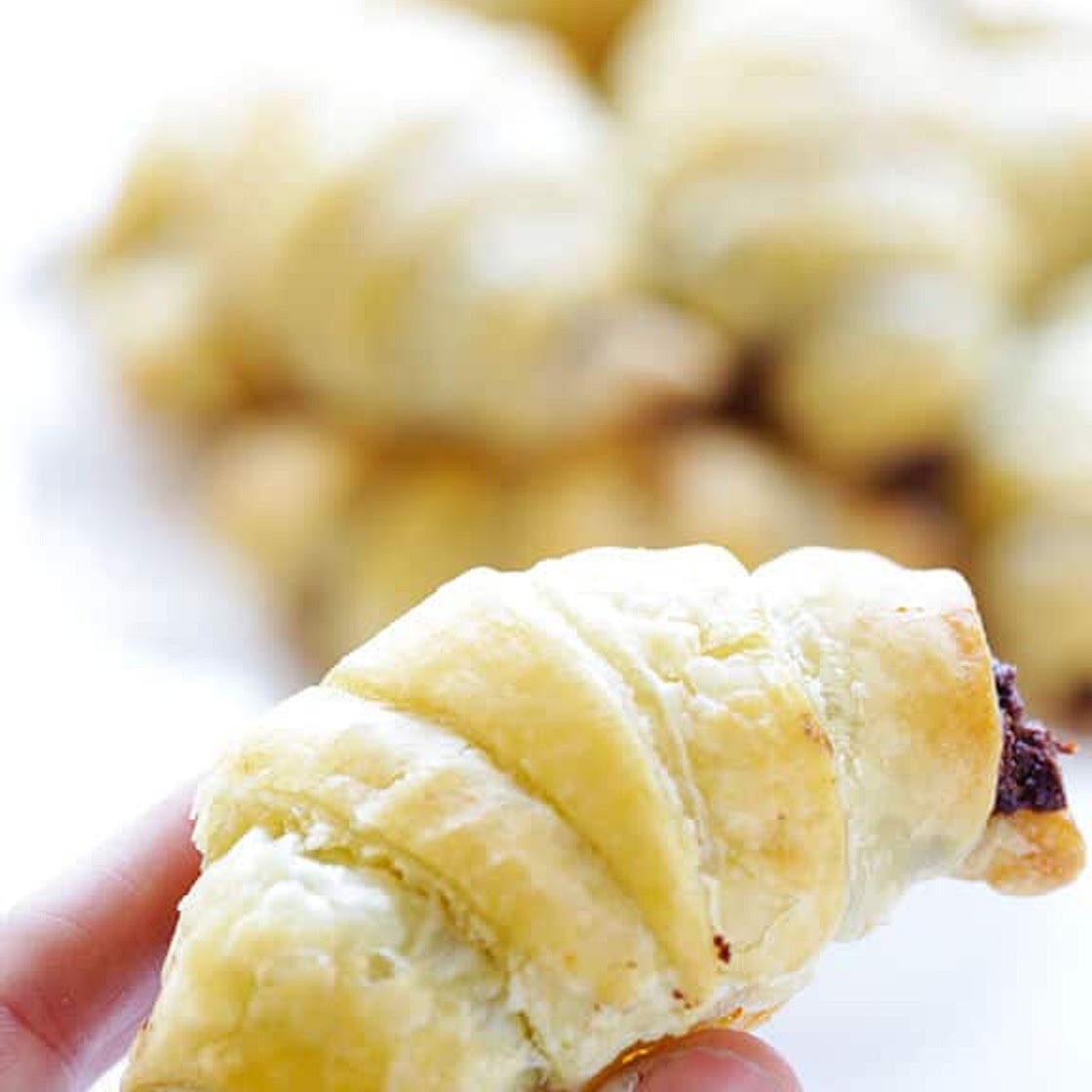 3-Ingredient Nutella Croissants