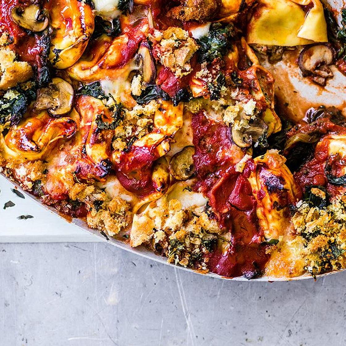 Mushroom and spinach tortelloni bake