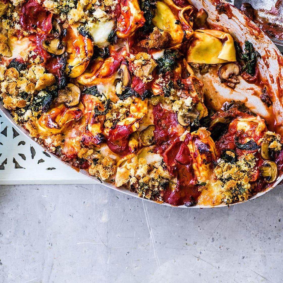 Mushroom and spinach tortelloni bake