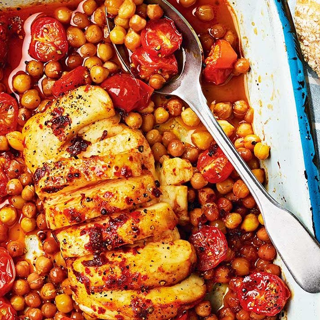 Hasselback halloumi bake