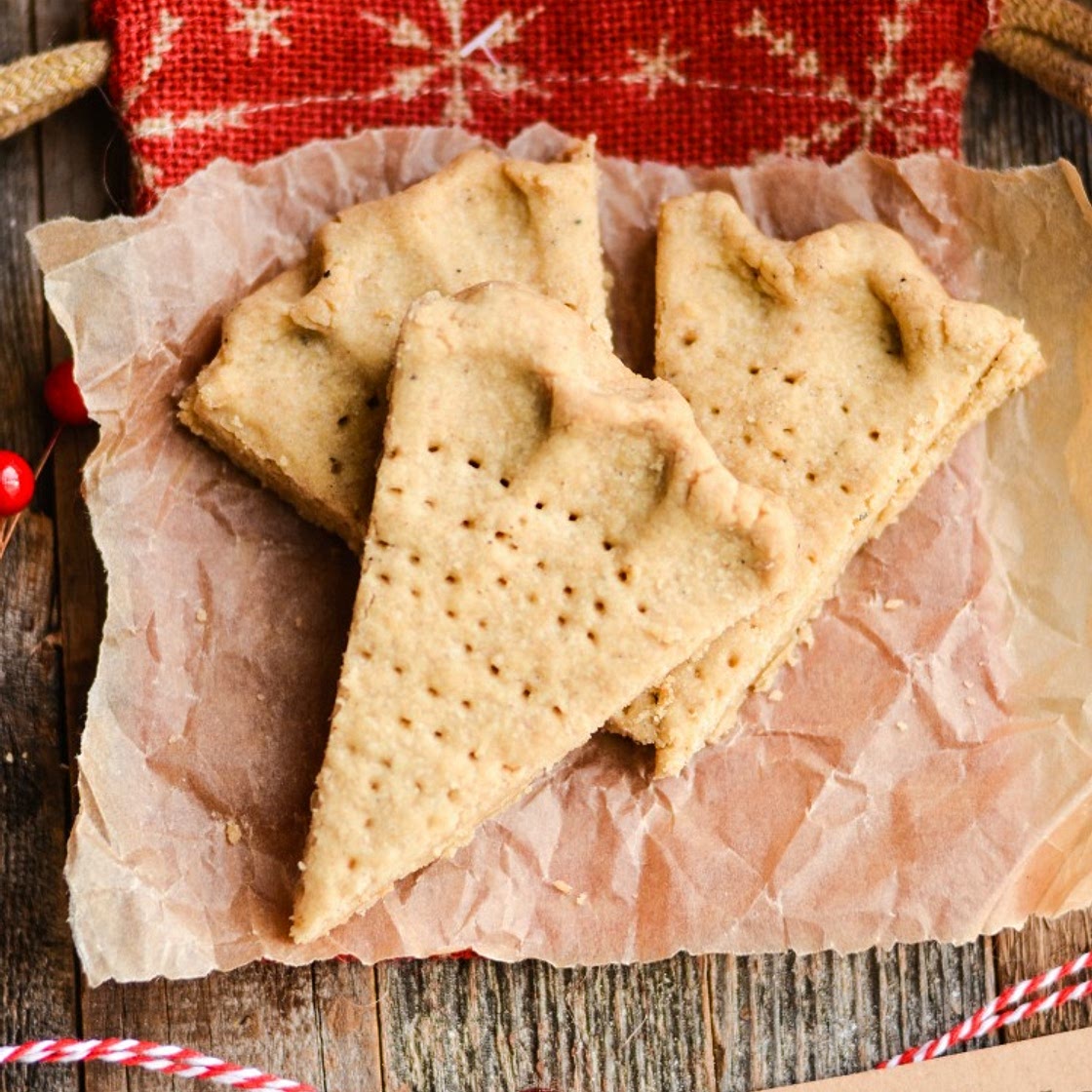 Spiced Shortbread Cookies