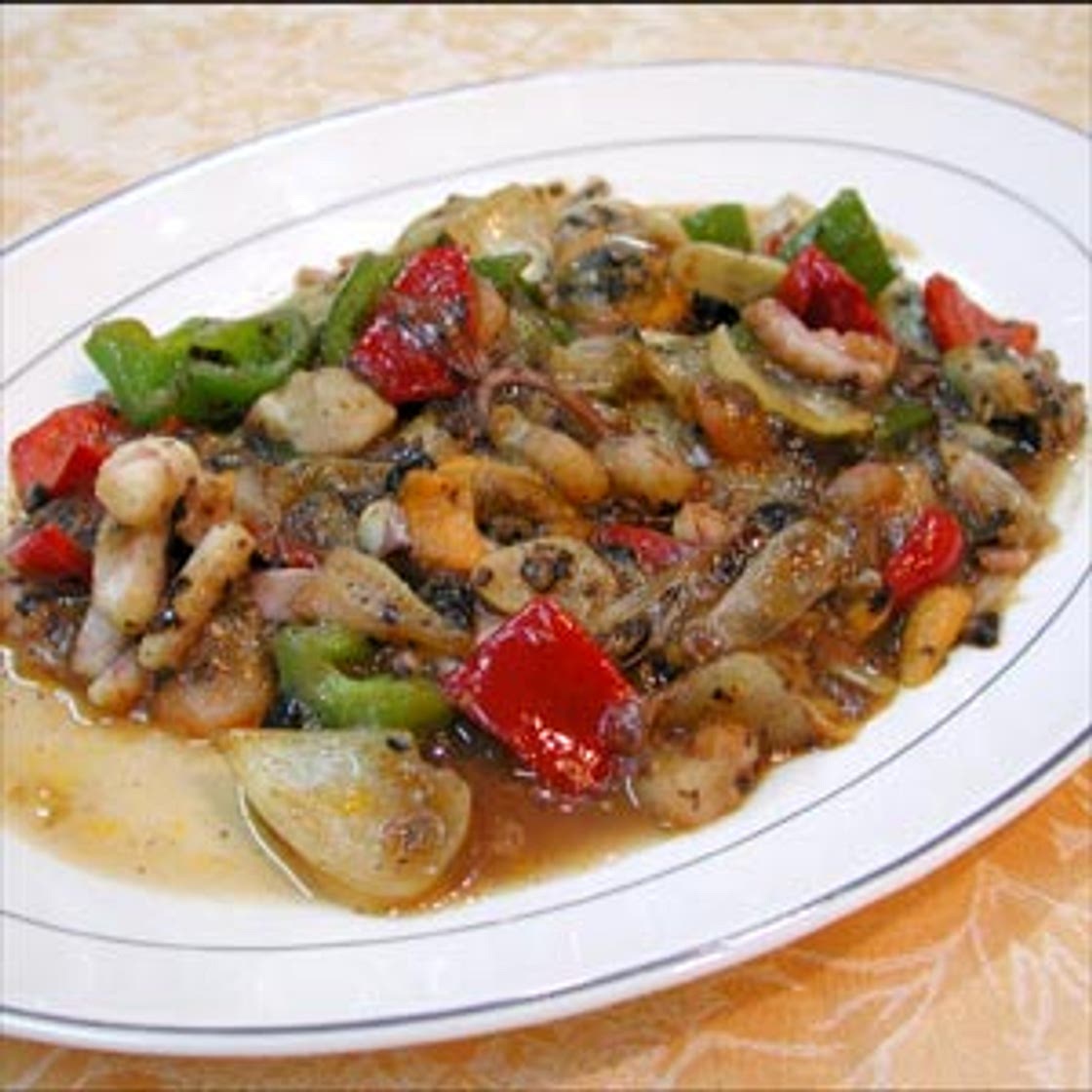 마늘콩소스의해산물요리