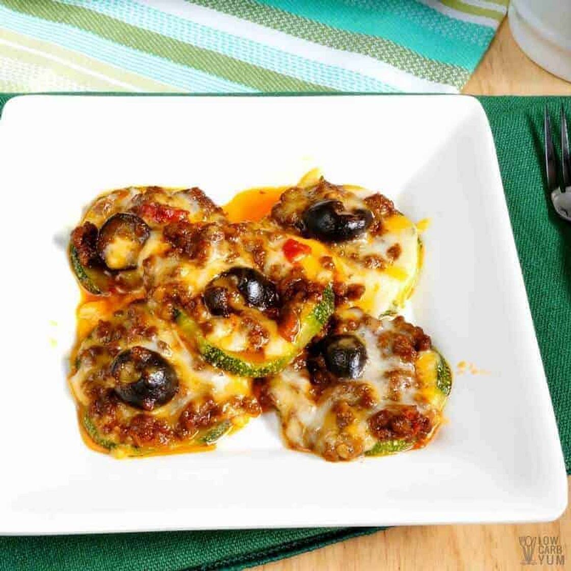 Healthy Zucchini Nachos Baked with Chili