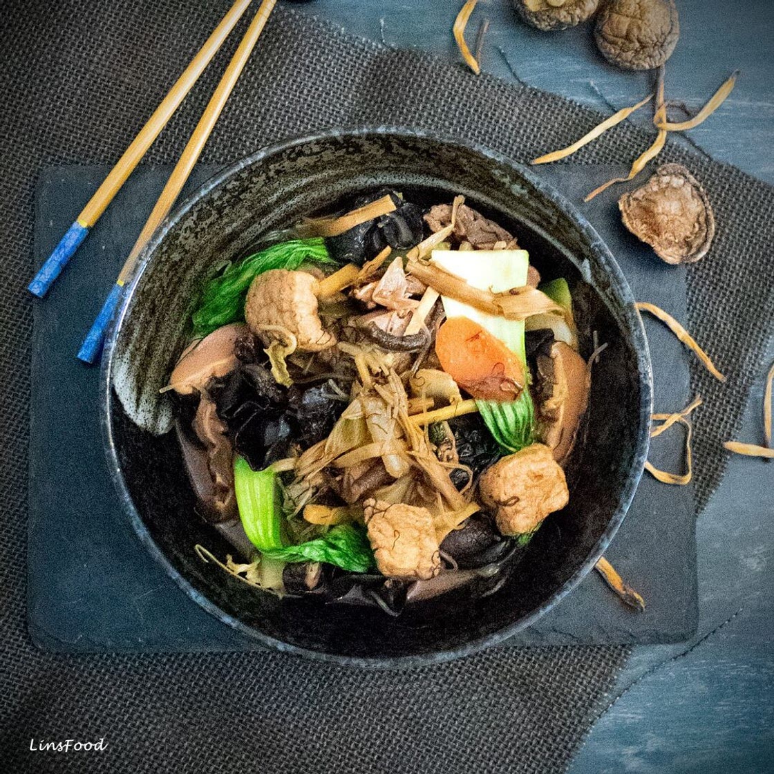 Buddha's Delight (Lo Han Jai, Vegan Chinese Braised Vegetables)