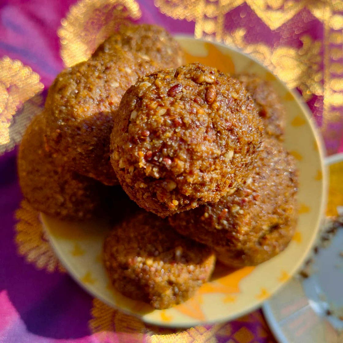 Til Gud Ladoo | How to make til ke ladoo