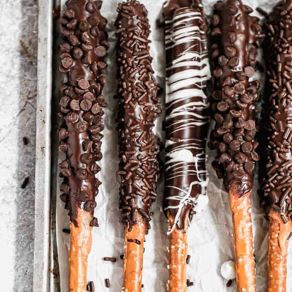 Chocolate Covered Pretzel Rods