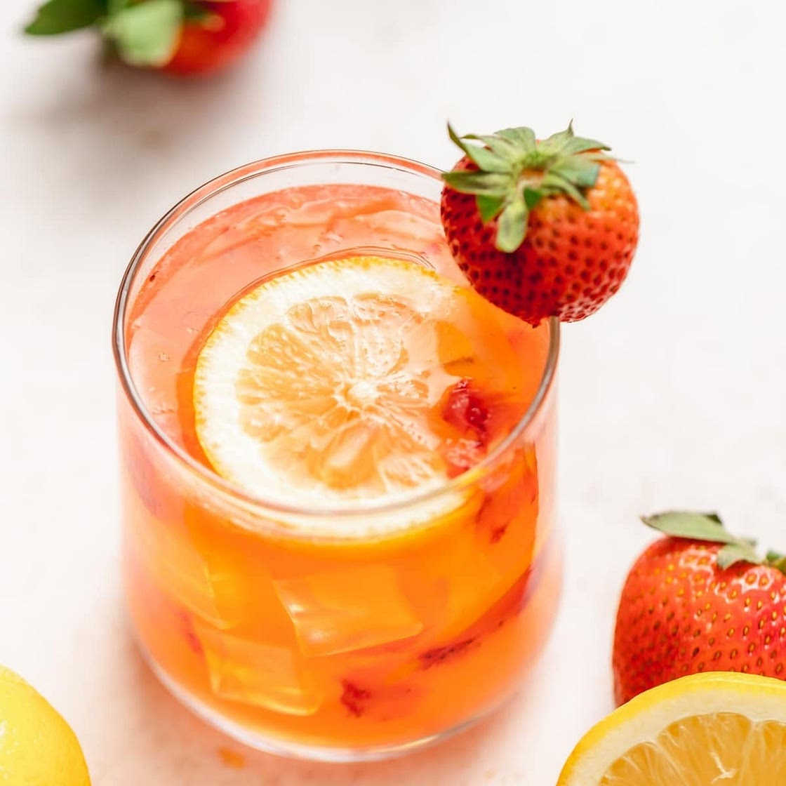 Boozy Strawberry Lemonade