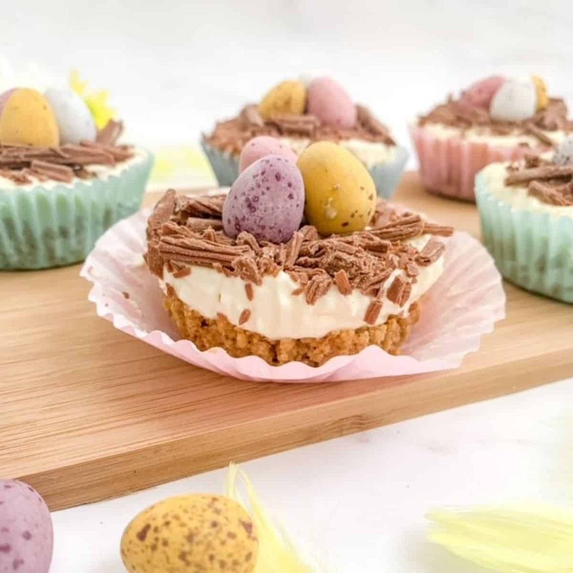Mini Egg Easter Cheesecake Bites