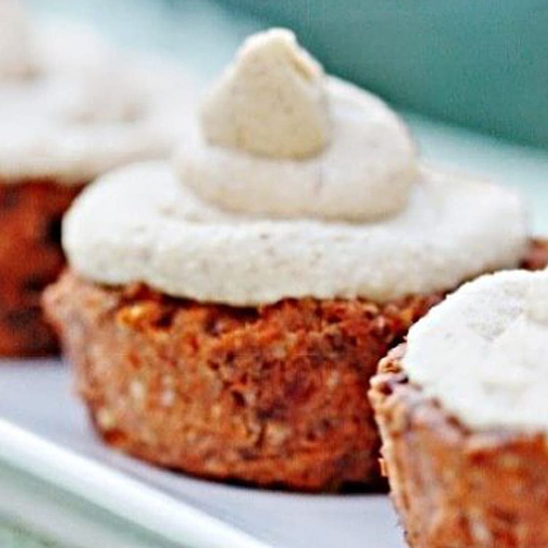 Raw Vegan Carrot Cake Cupcakes