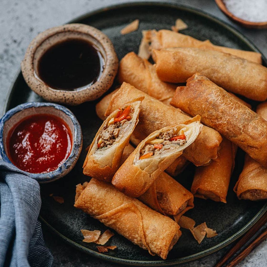 Cantonese Chicken Egg Roll (广式鸡肉春卷)