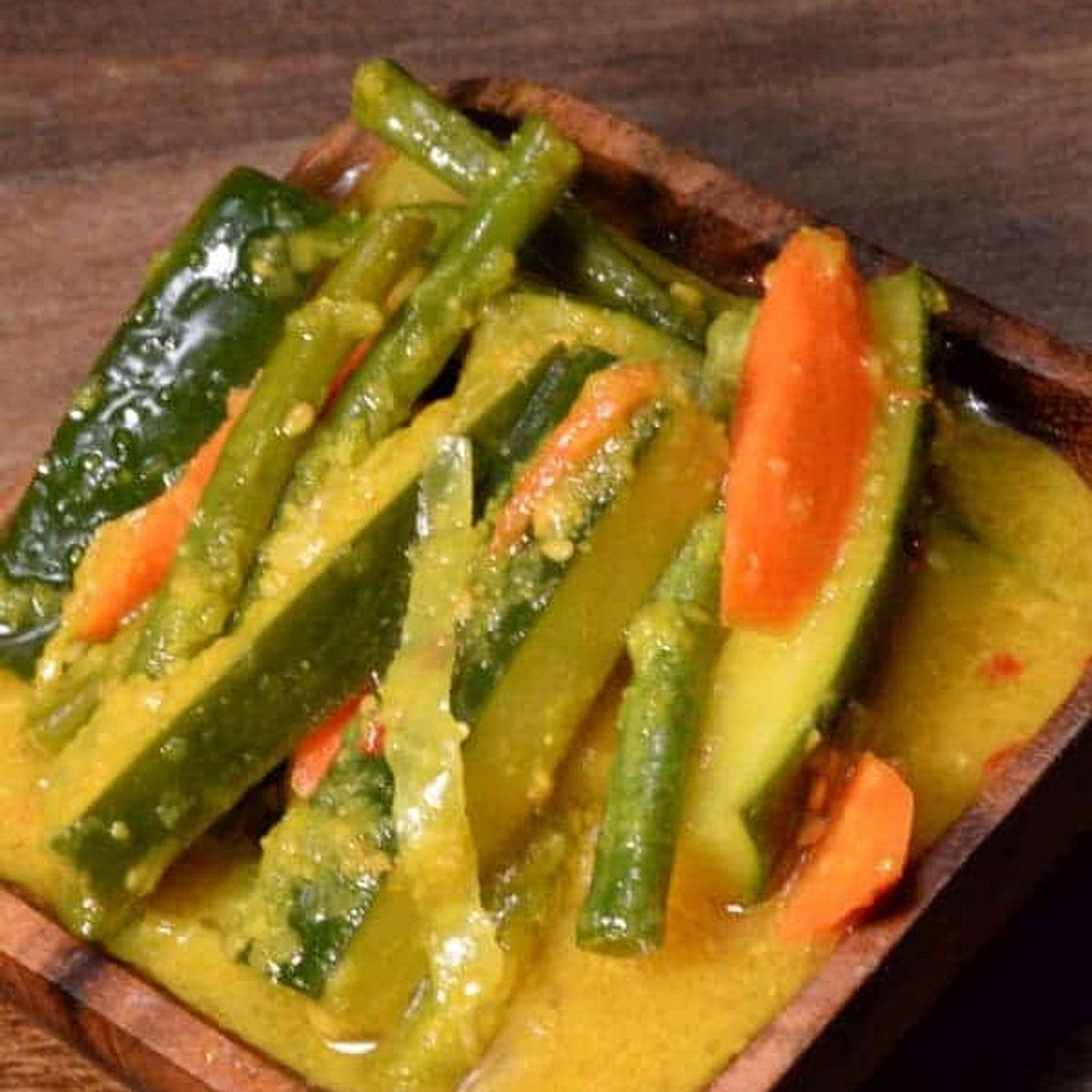 Indonesian Achar (Pickled Vegetables)