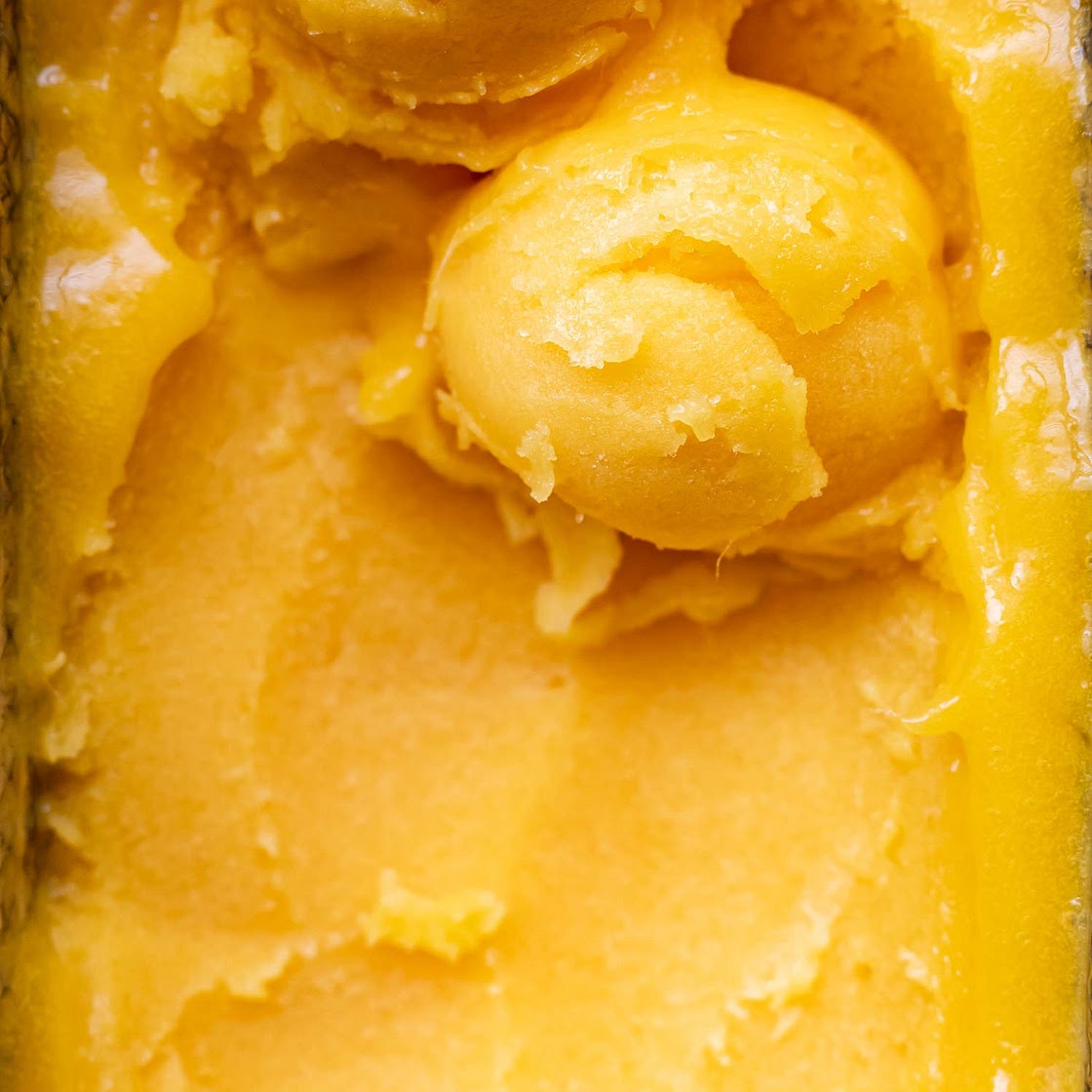 Mango Sorbet (churn and no churn methods)