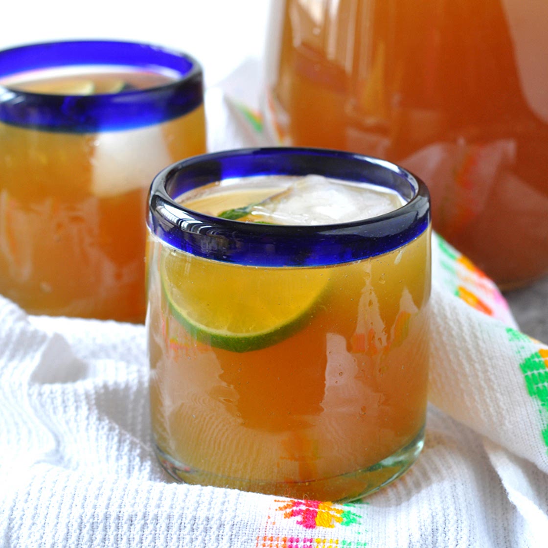 Papelón con Limón | Piloncillo and Lime Drink