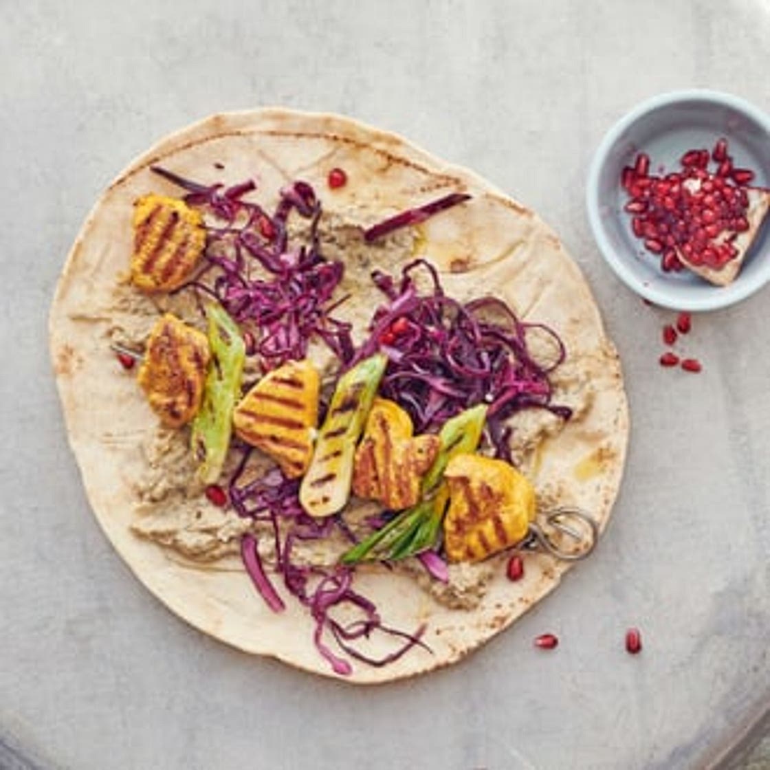 Fladenbrot mit Poulet, Baba Ganoush und Kabissalat