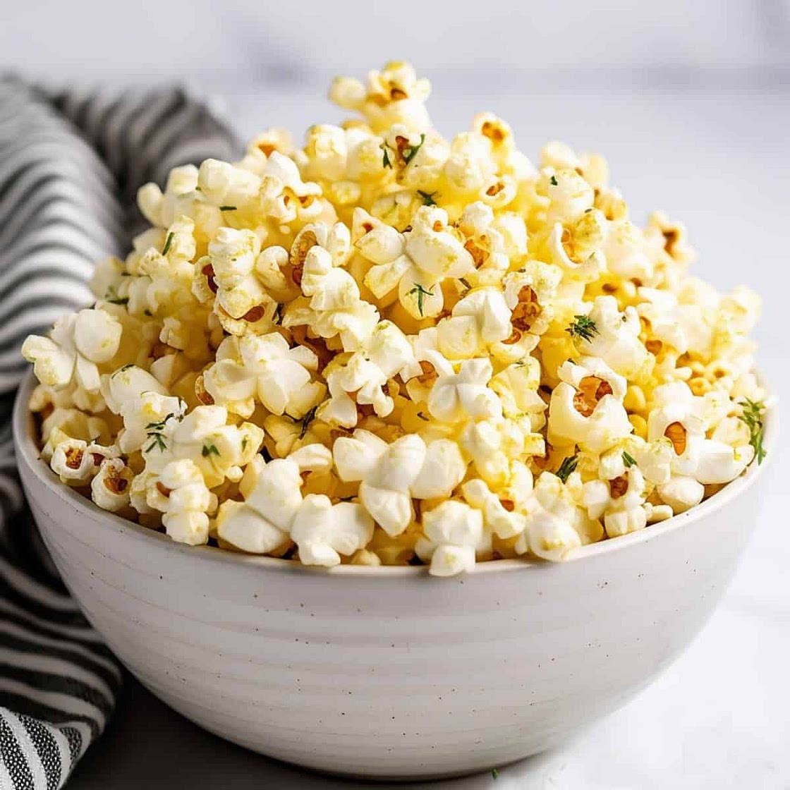 Homemade Dill Pickle Popcorn