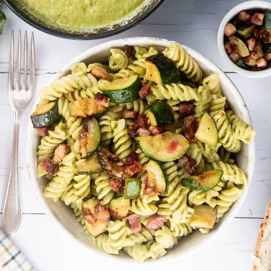 Creamy Courgette Pasta with Pancetta And No Cream