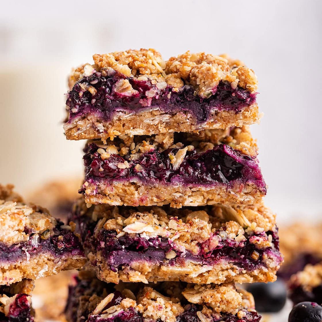 Healthy Blueberry Crumble Bars