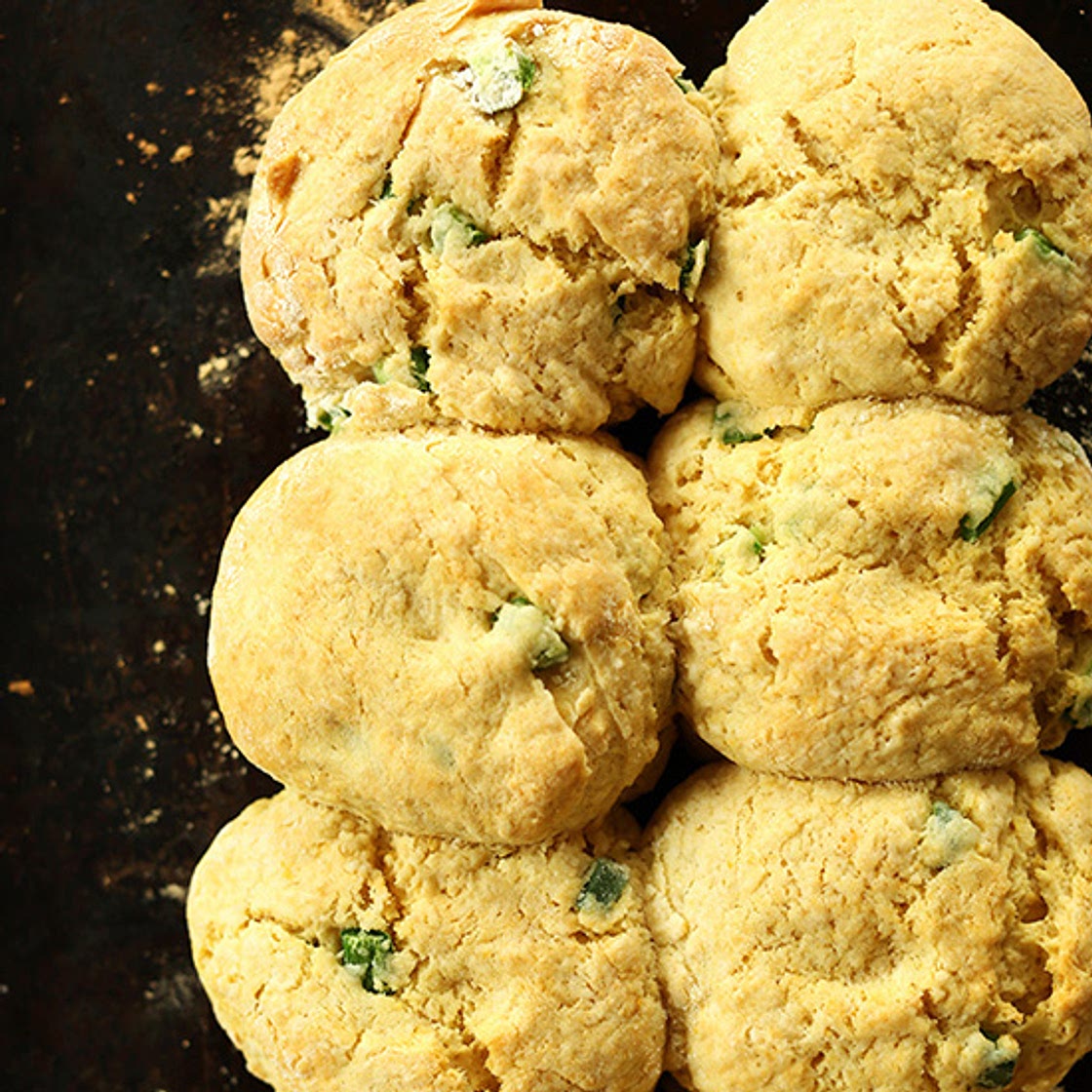 Vegan Cheddar Jalapeño Biscuits