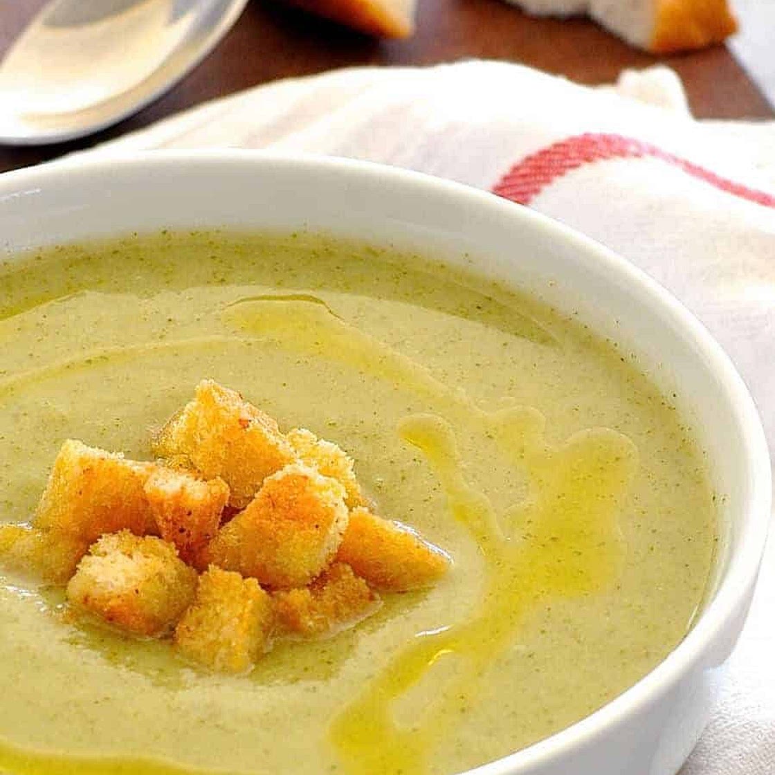 Creamy Healthy Broccoli Soup