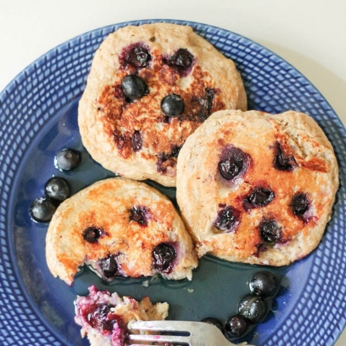 Oatmeal Blueberry Yogurt Pancakes (gluten free, high protein!)