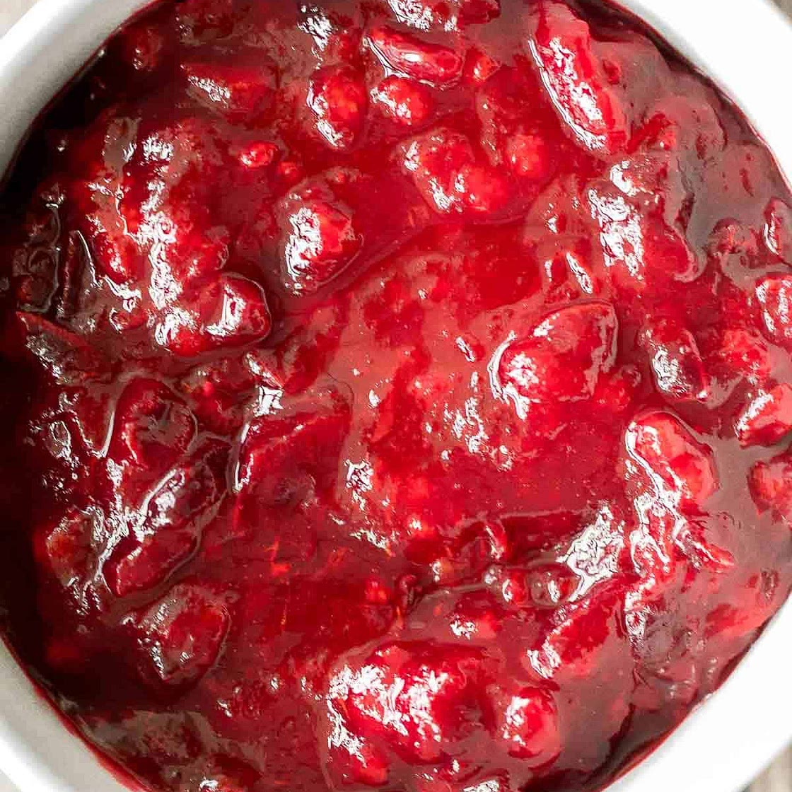 Easy Make-Ahead Cranberry Sauce