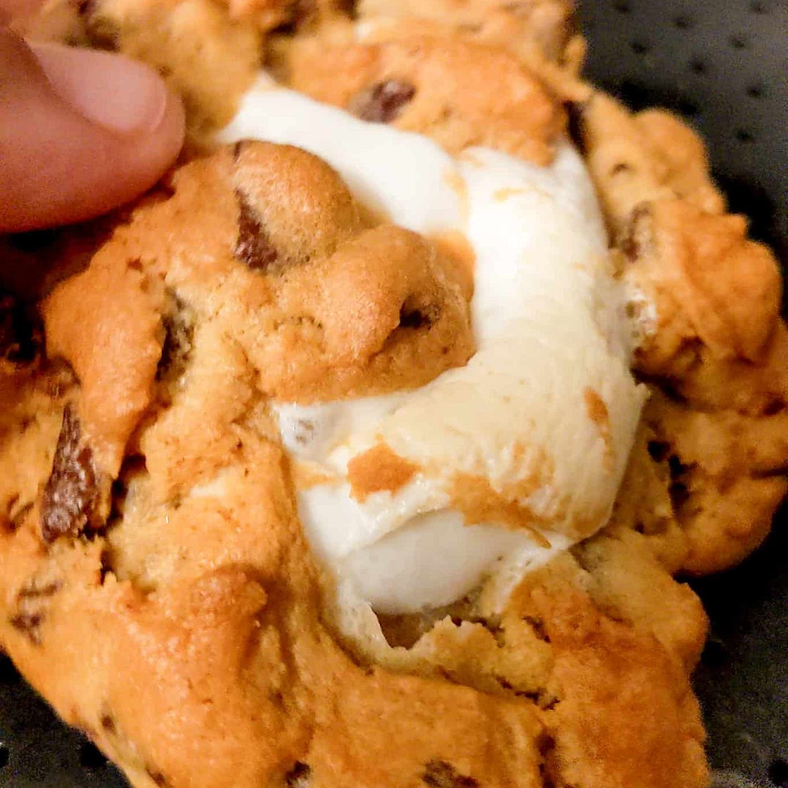 Air Fryer S'mores Cookies