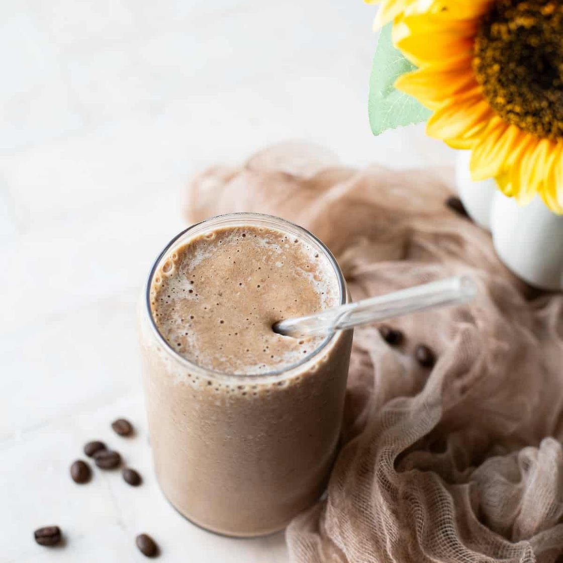 Coffee and Banana Smoothie (Breakfast Smoothie)