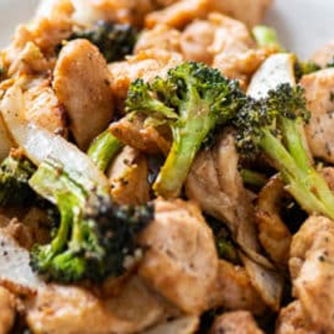 Air Fryer Chicken, Broccoli, and Onions