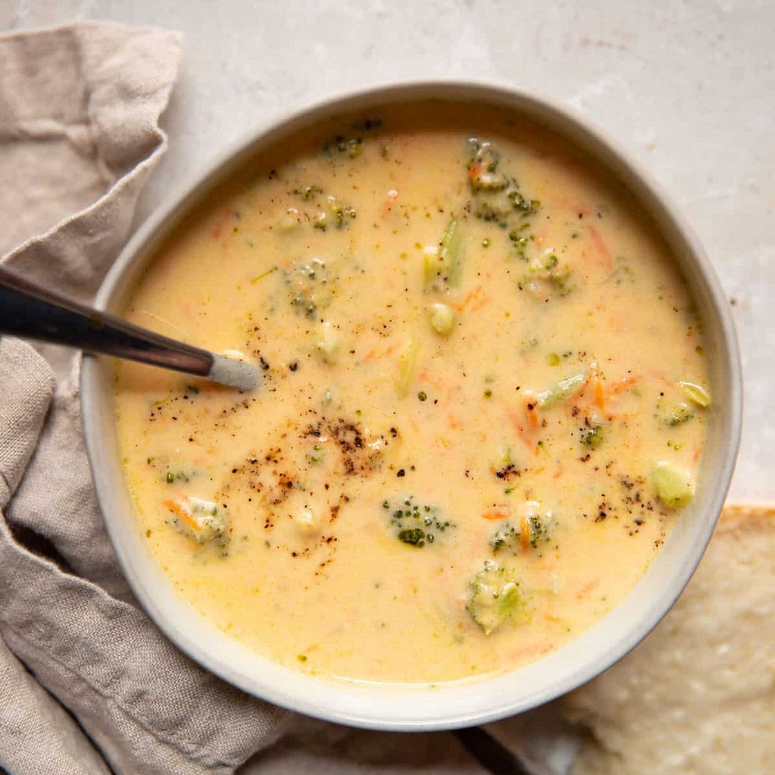 30 Minute Easy Broccoli Cheddar Soup