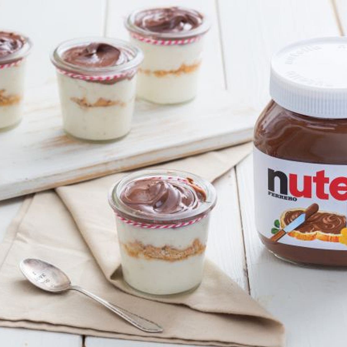 Bicchierini con crema di torrone e Nutella®