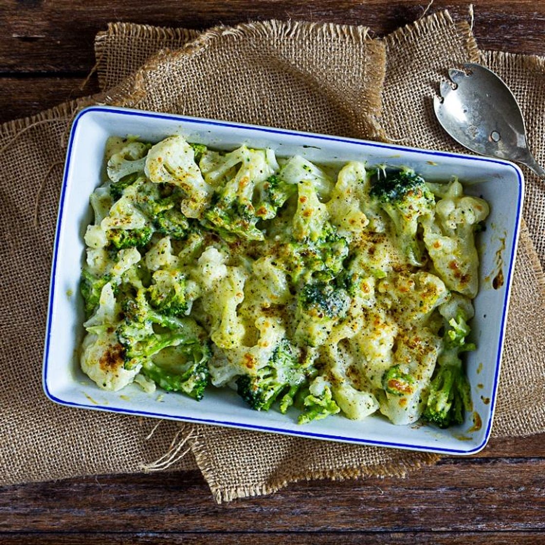 Broccoli and Cauliflower in White Sauce