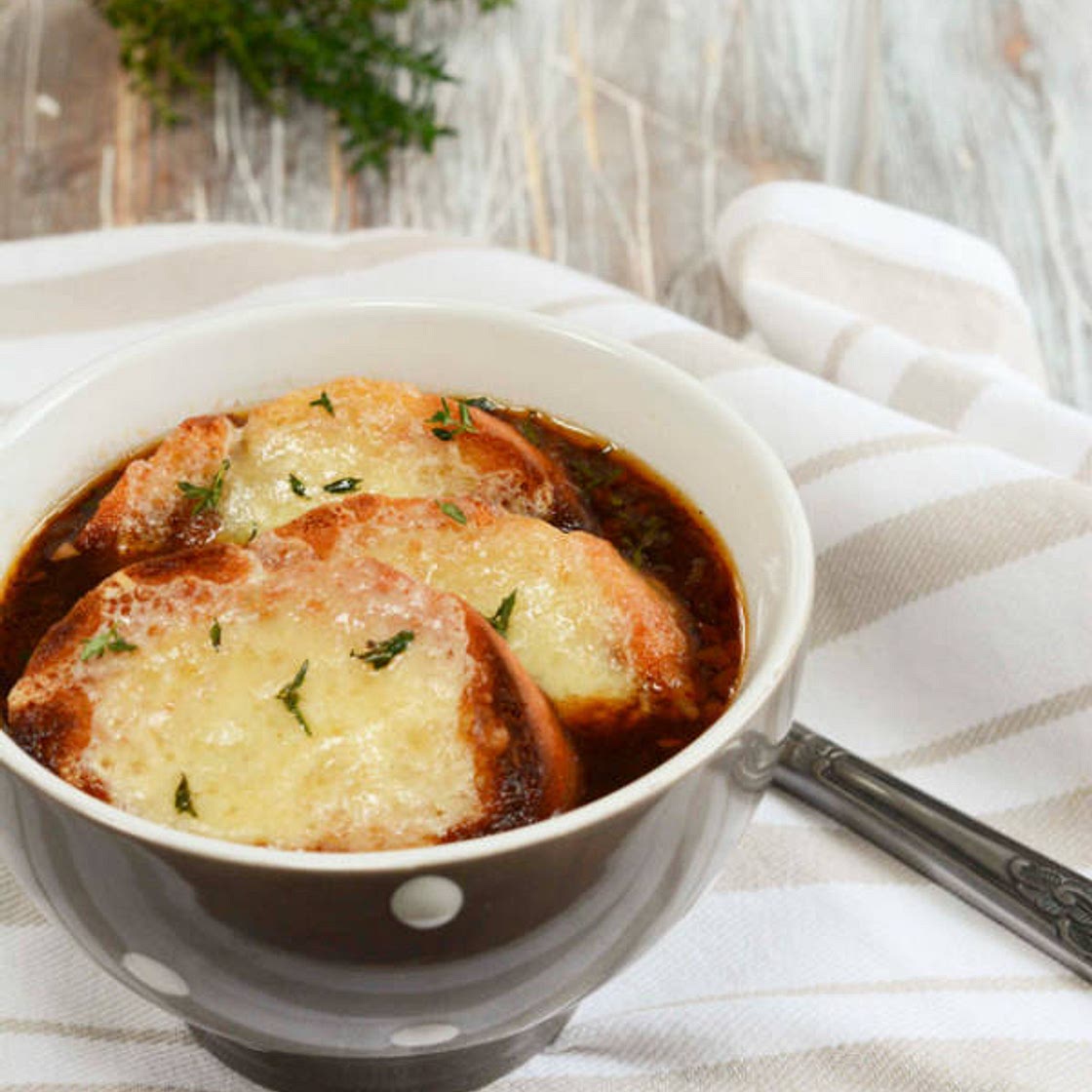 French Onion Soup with Red Wine
