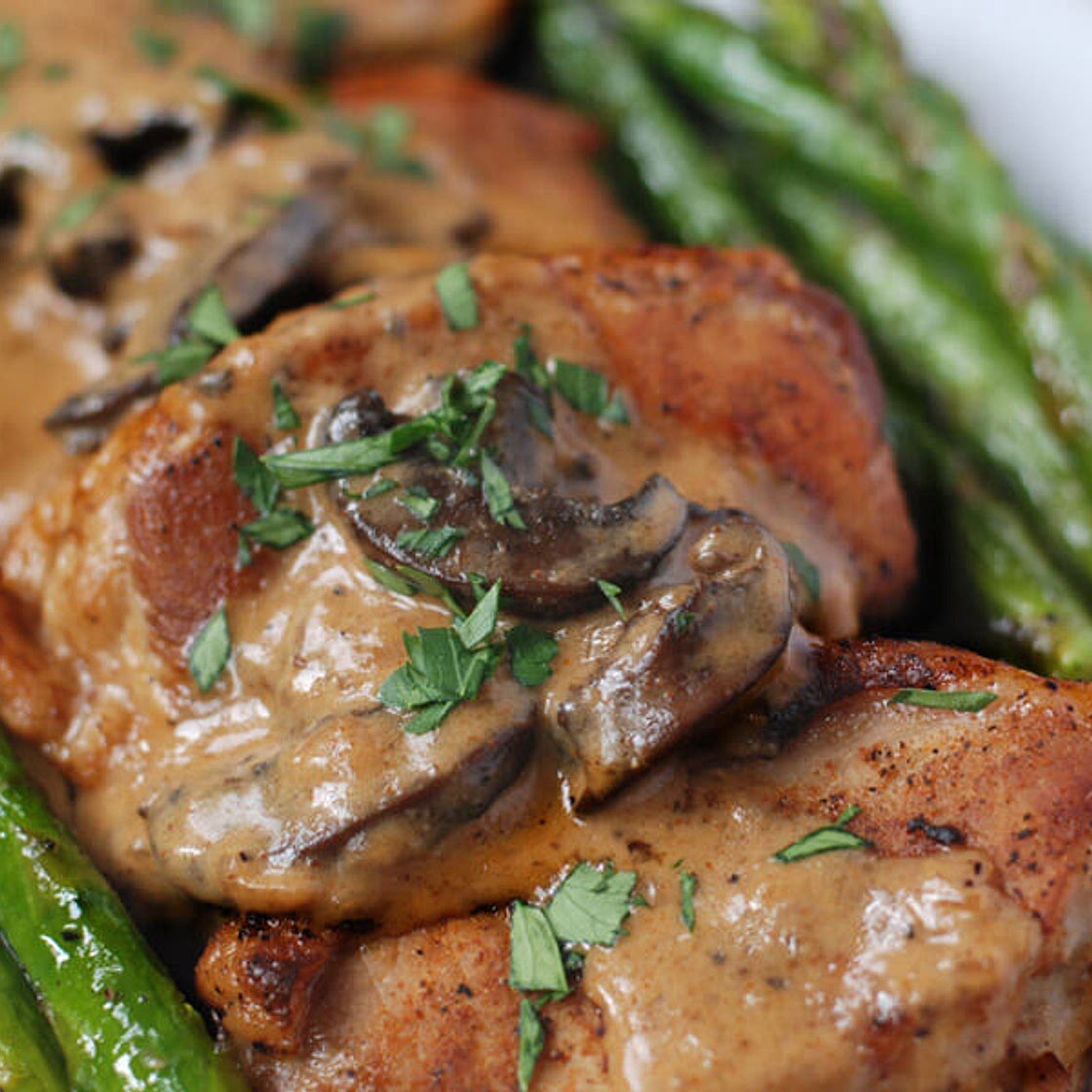 Instant Pot Smothered Pork Chops