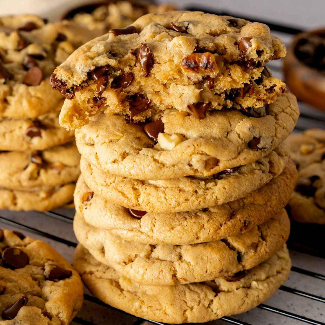 Chocolate Chip Walnut Cookies