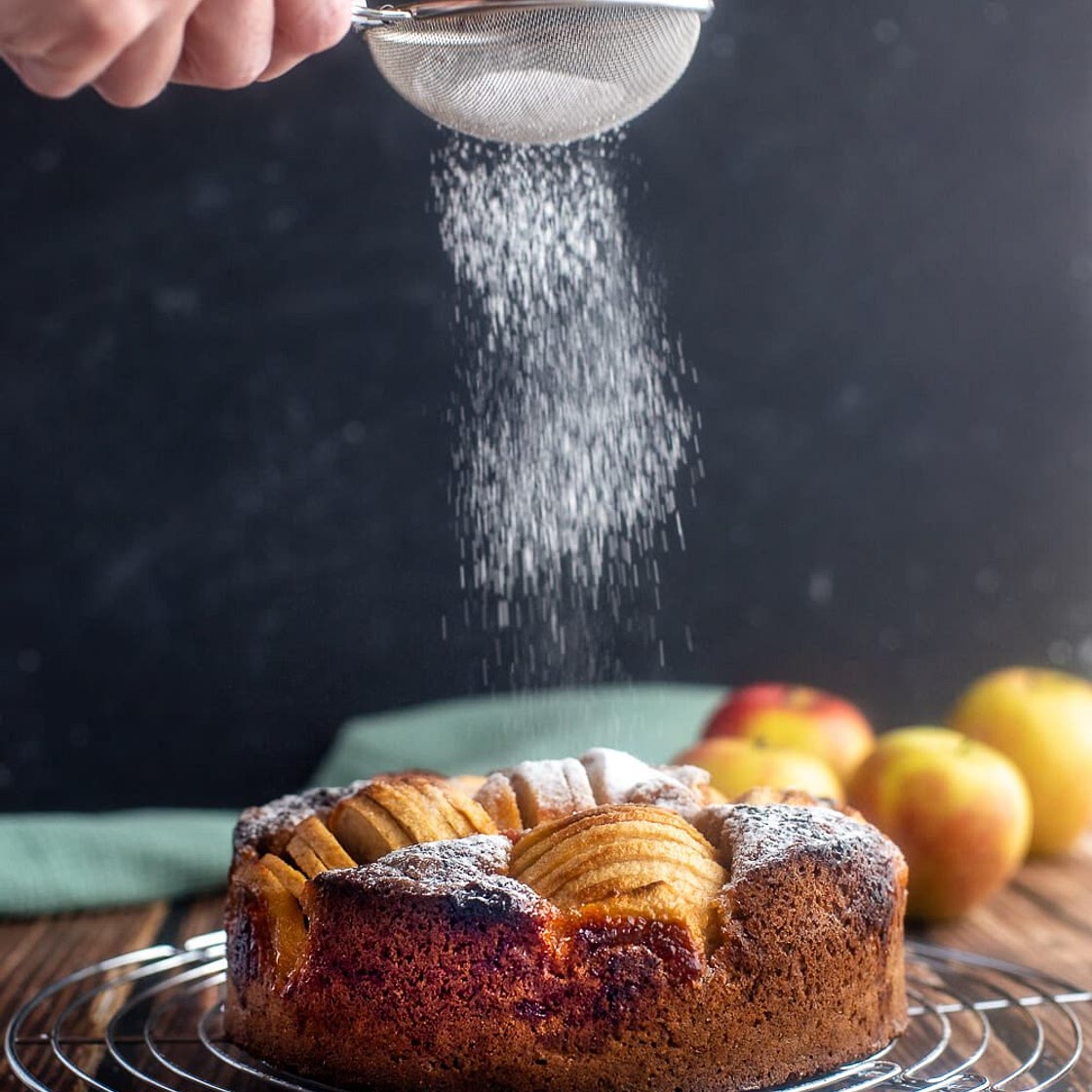 Apple Honey Cake