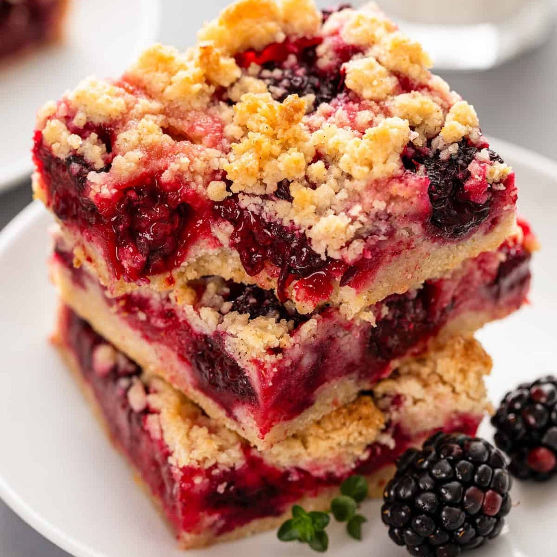 Blackberry Pie Bars Recipe