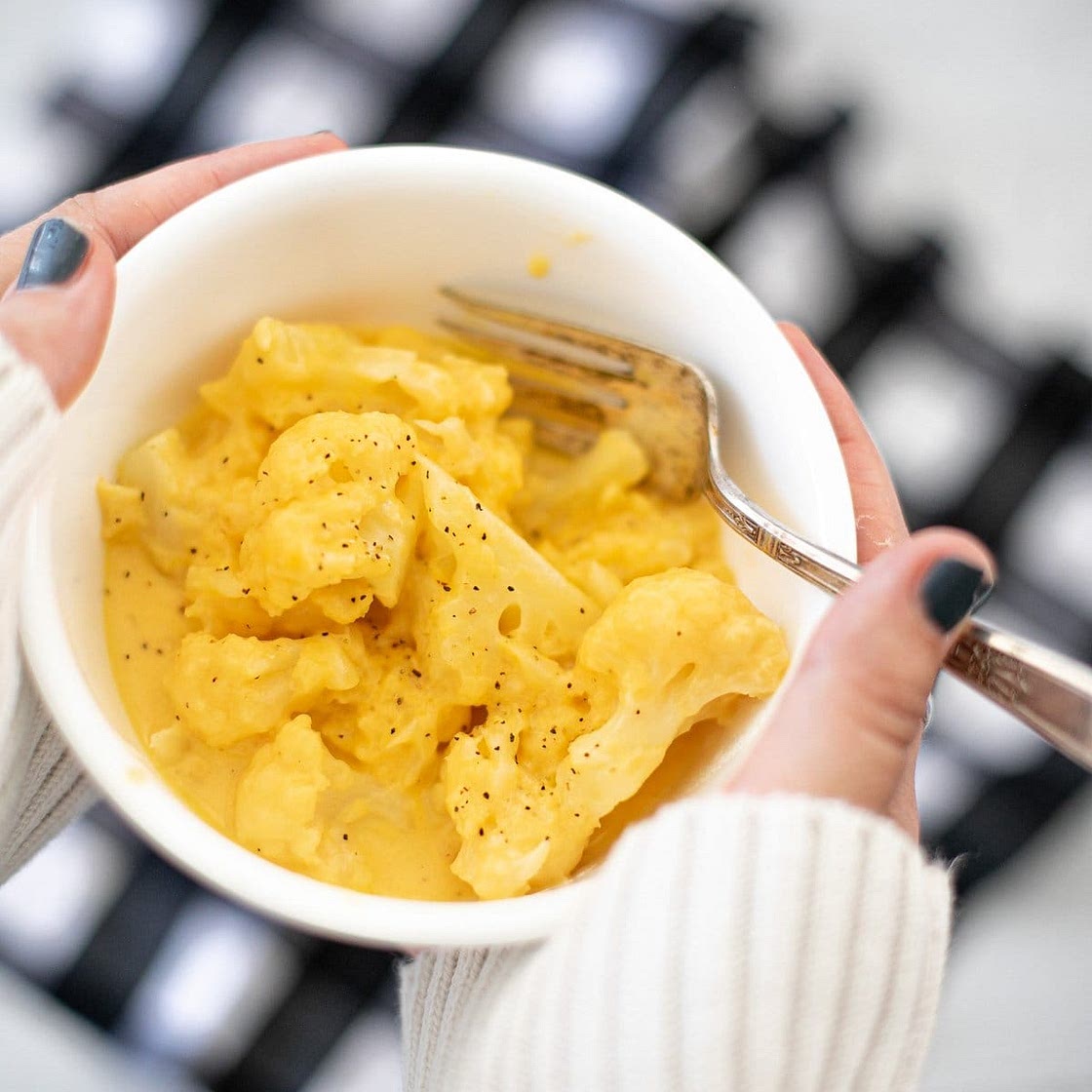 Instant Pot Cauliflower Mac and Cheese