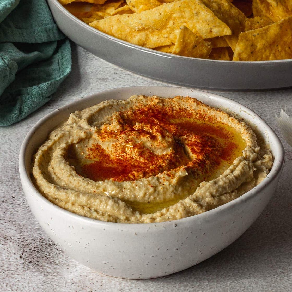 The Best Simple Hummus