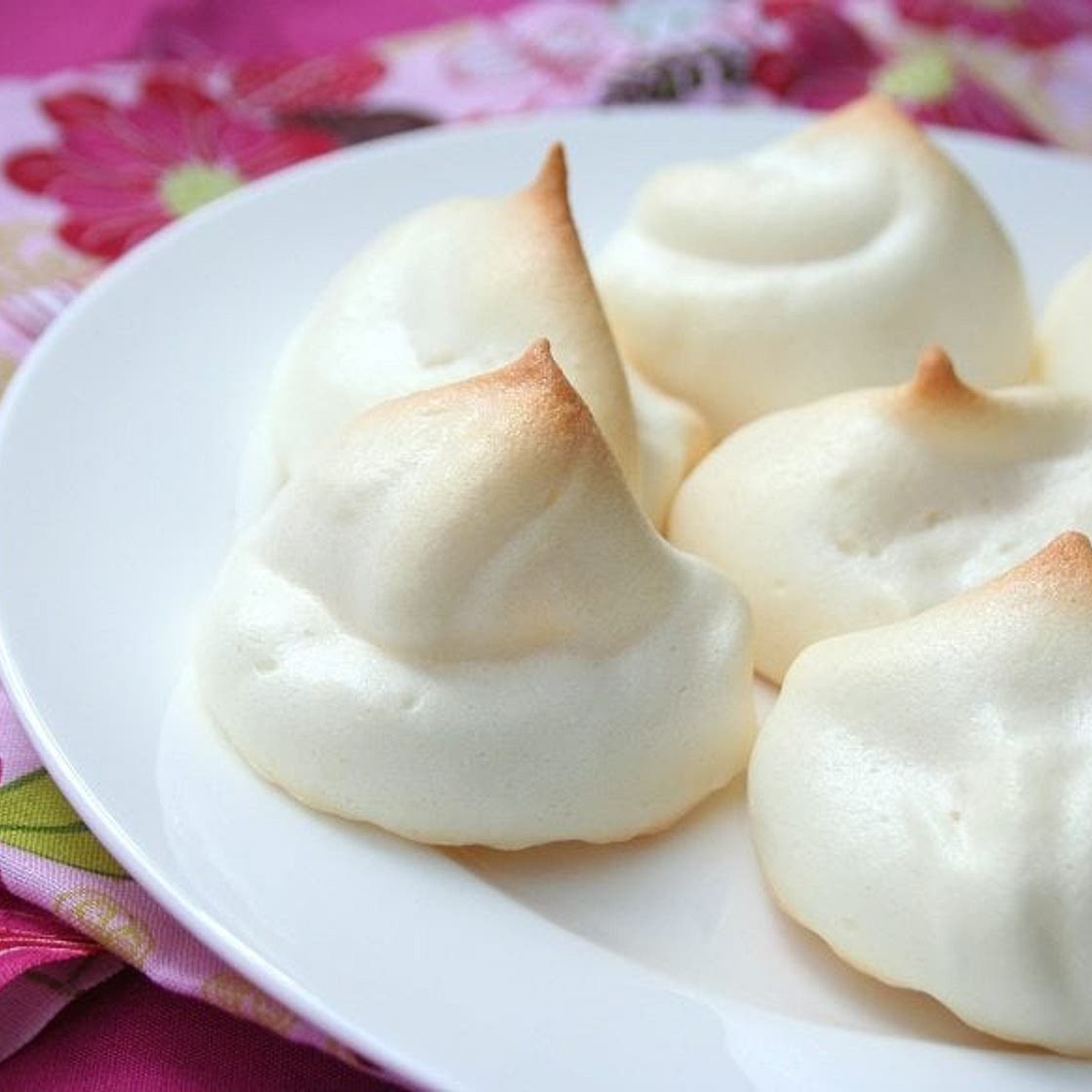 Shannon’s Sugar-Free Meringues (Low Carb and Gluten-Free)