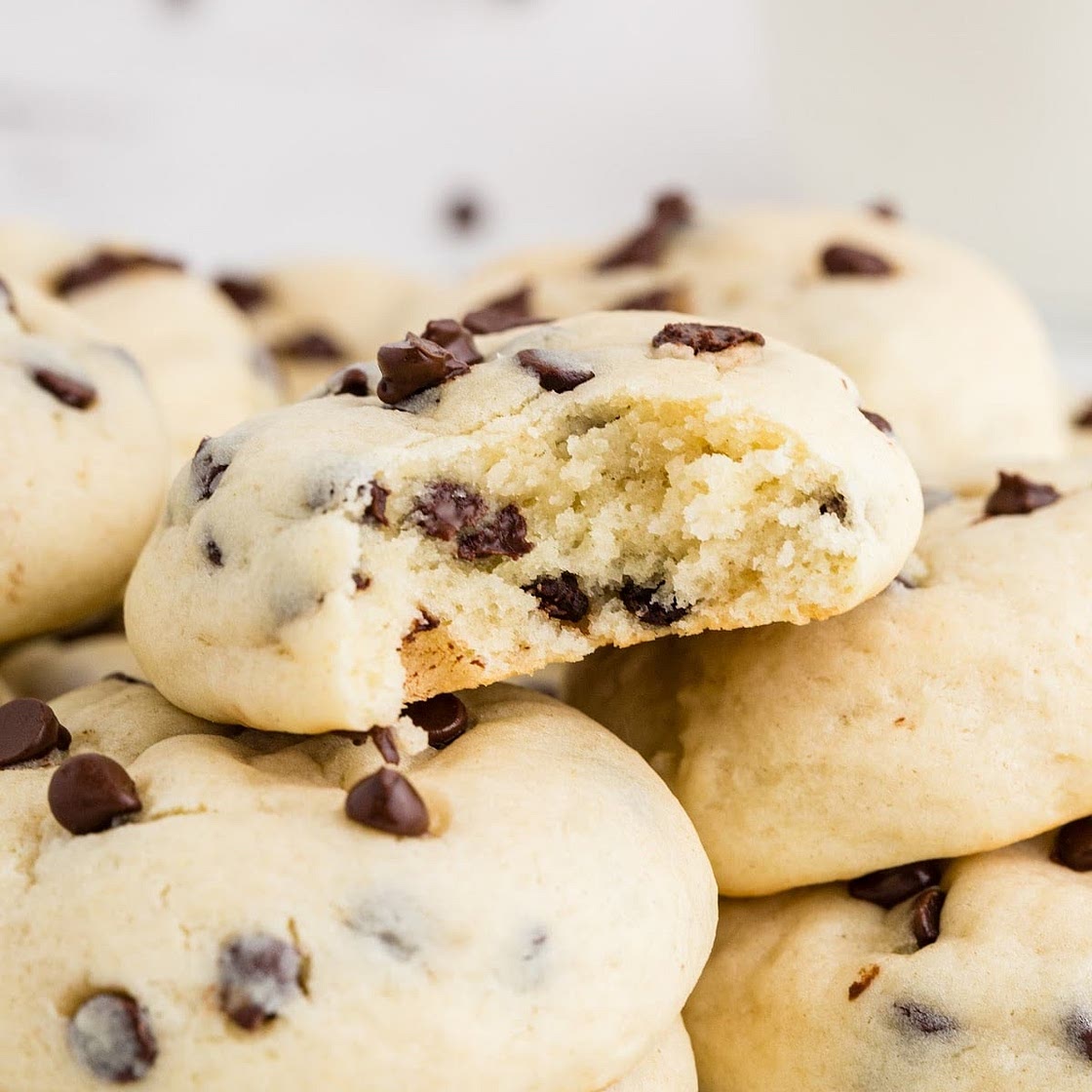 Chocolate Chip Cheesecake Cookies