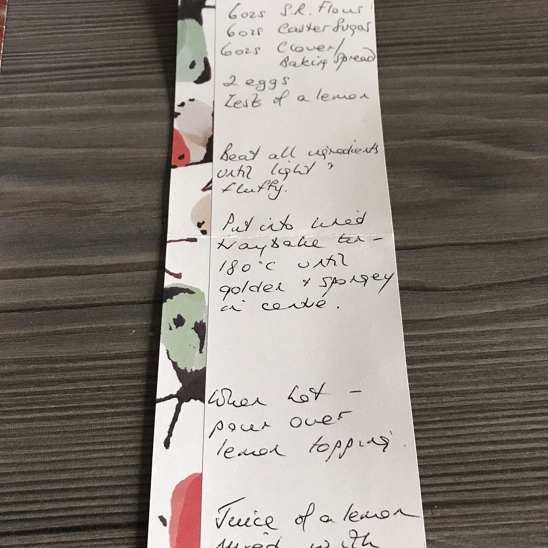 Lemon drizzle traybake