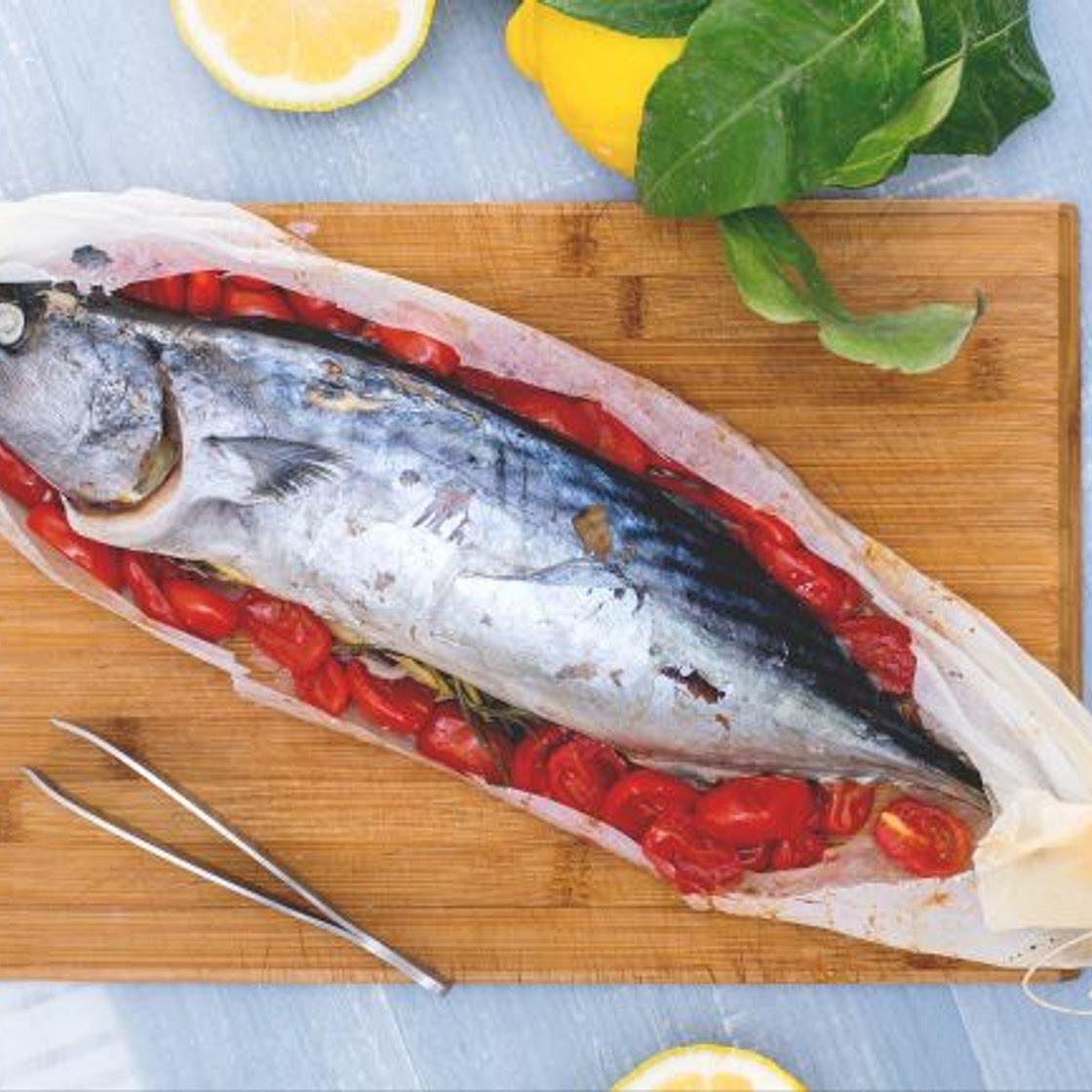 Palamita al cartoccio con pomodorini