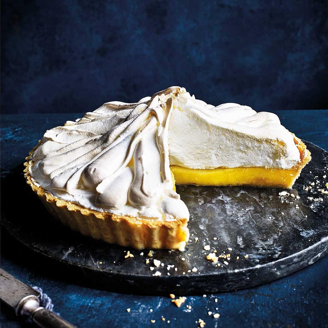 Classic lemon meringue pie
