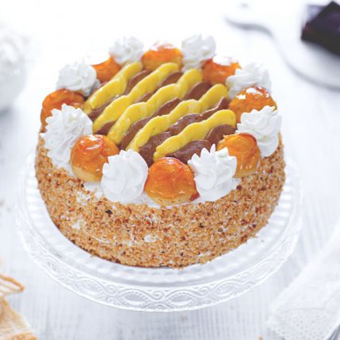 Torta Saint Honoré con pan di Spagna