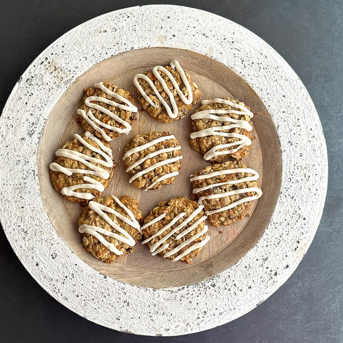 Low FODMAP Carrot Cake Oatmeal Cookies with Cream Cheese Drizzle