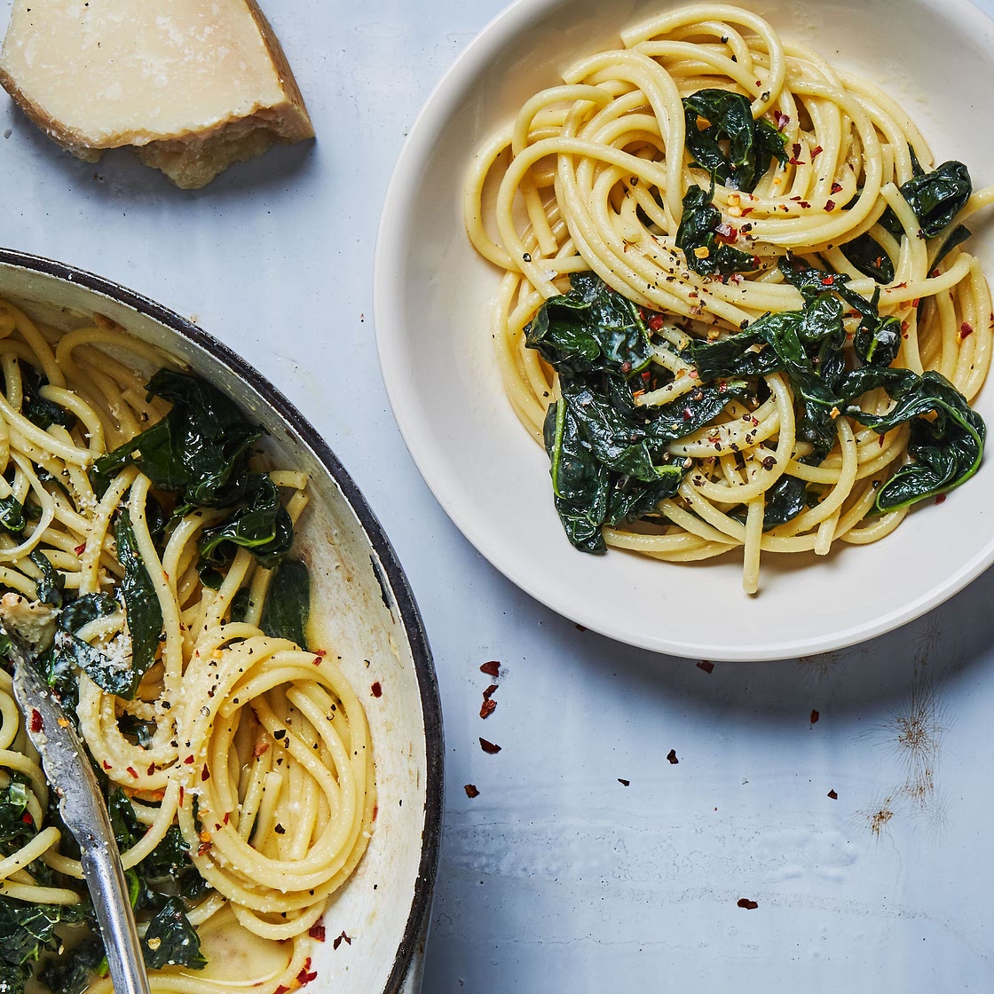 Spaghetti Aglio e Olio With Lots of Kale