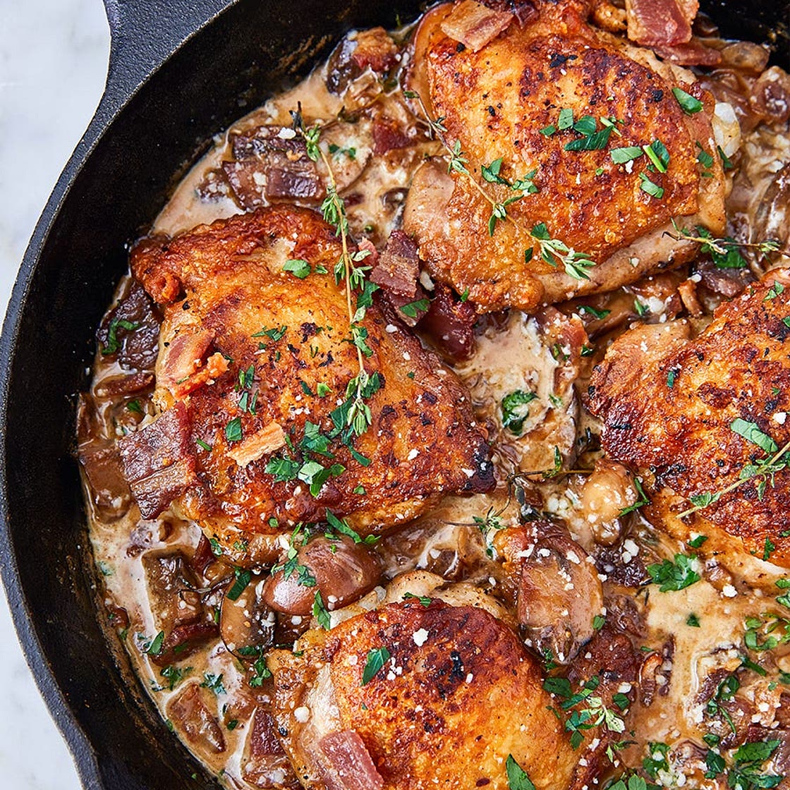 Keto Bacon Chicken Thighs With Garlic Cream Sauce