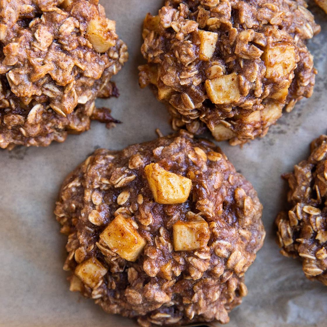 Healthy Apple Oatmeal Cookies