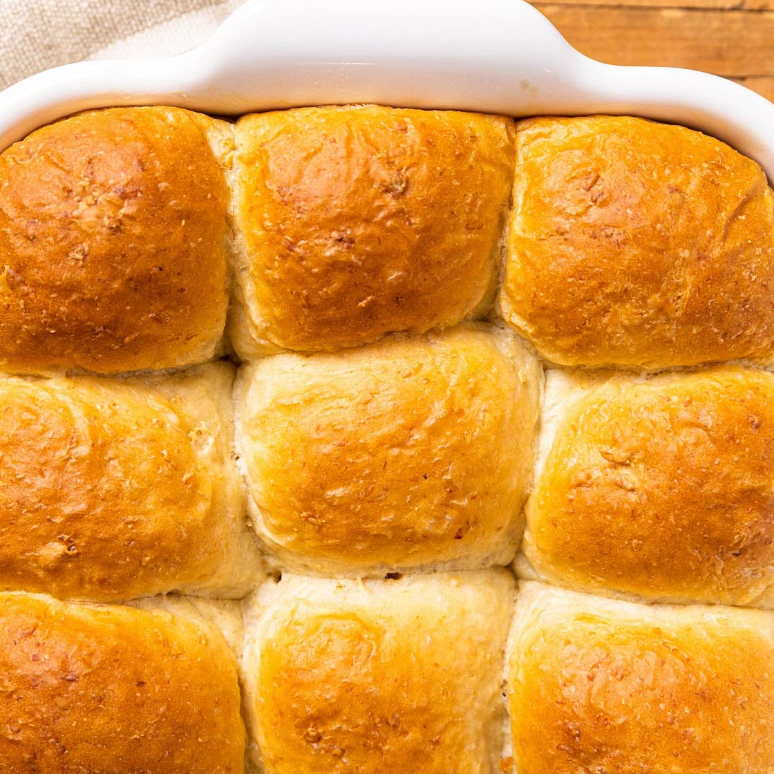 Honey Oat Dinner Rolls